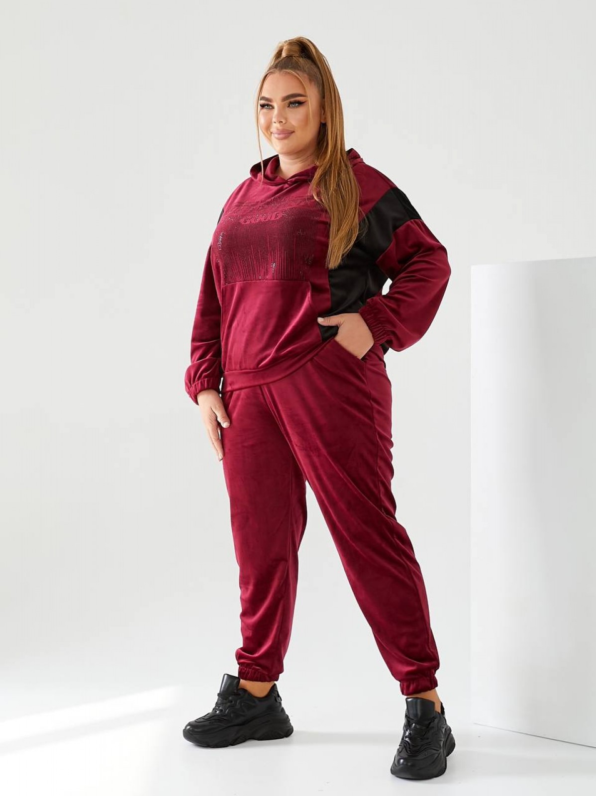 Жіночий спортивний костюм з велюру колір бордовий р.48/50 440494