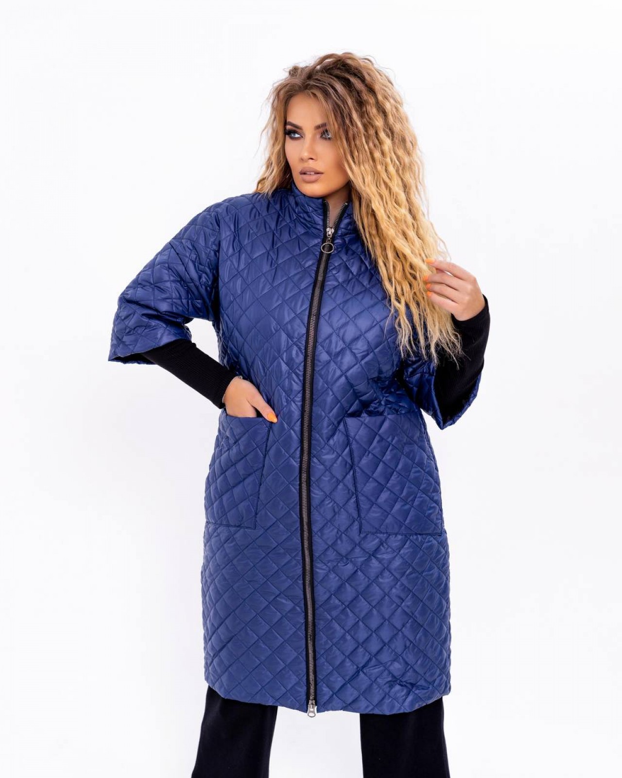 Жіноча куртка-пальто з плащової тканини синього кольору р.50 377520
