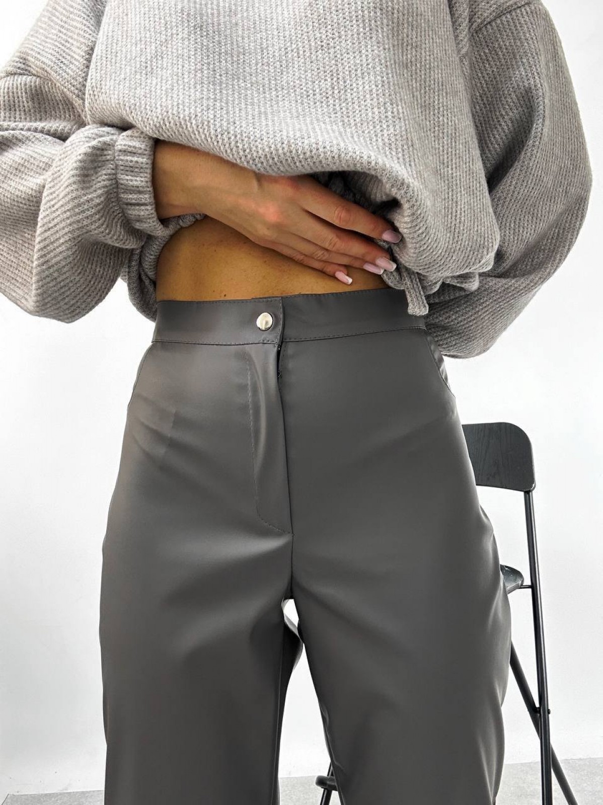Жіночі штани з еко шкіри колір сірий р.54/56 444137