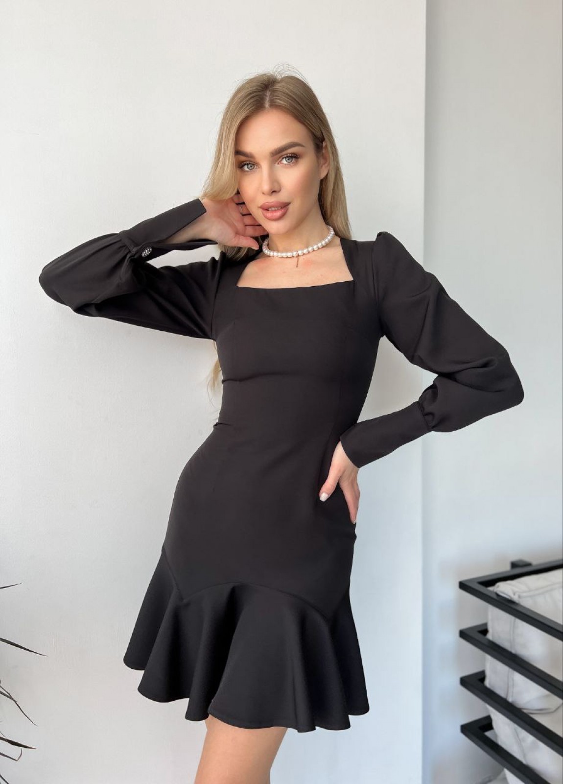 Жіноча сукня футляр чорного кольору р.XL 408416