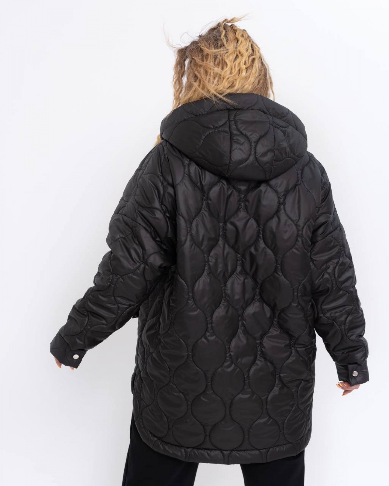 Жіноча куртка з поясом колір чорний р.58/60 440917