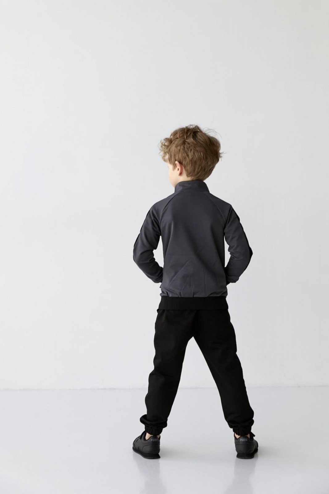 Спортивний костюм на хлопчика колір графіт з чорним р.134 407238