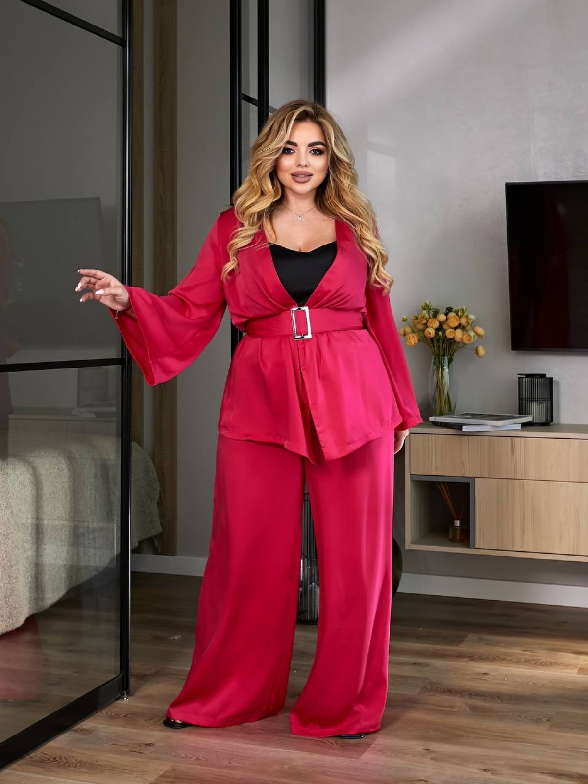 Жіночий костюм-двійка з шовку колір рожевий р.62/64 454707