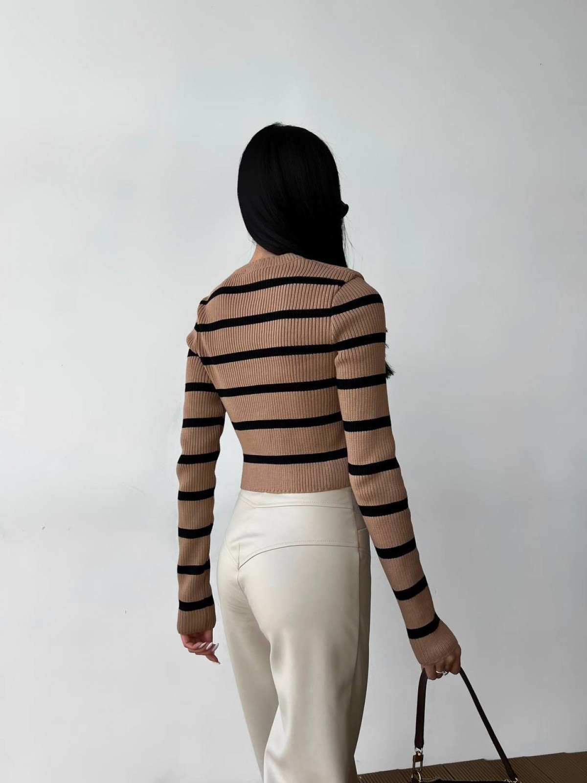 Жіночі штани з еко-шкіри колір молочний р.44 443407