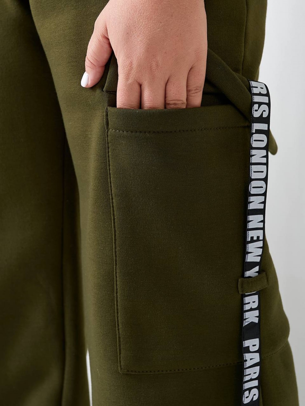 Жіночі брюки карго колір хакі р.54/56 441506