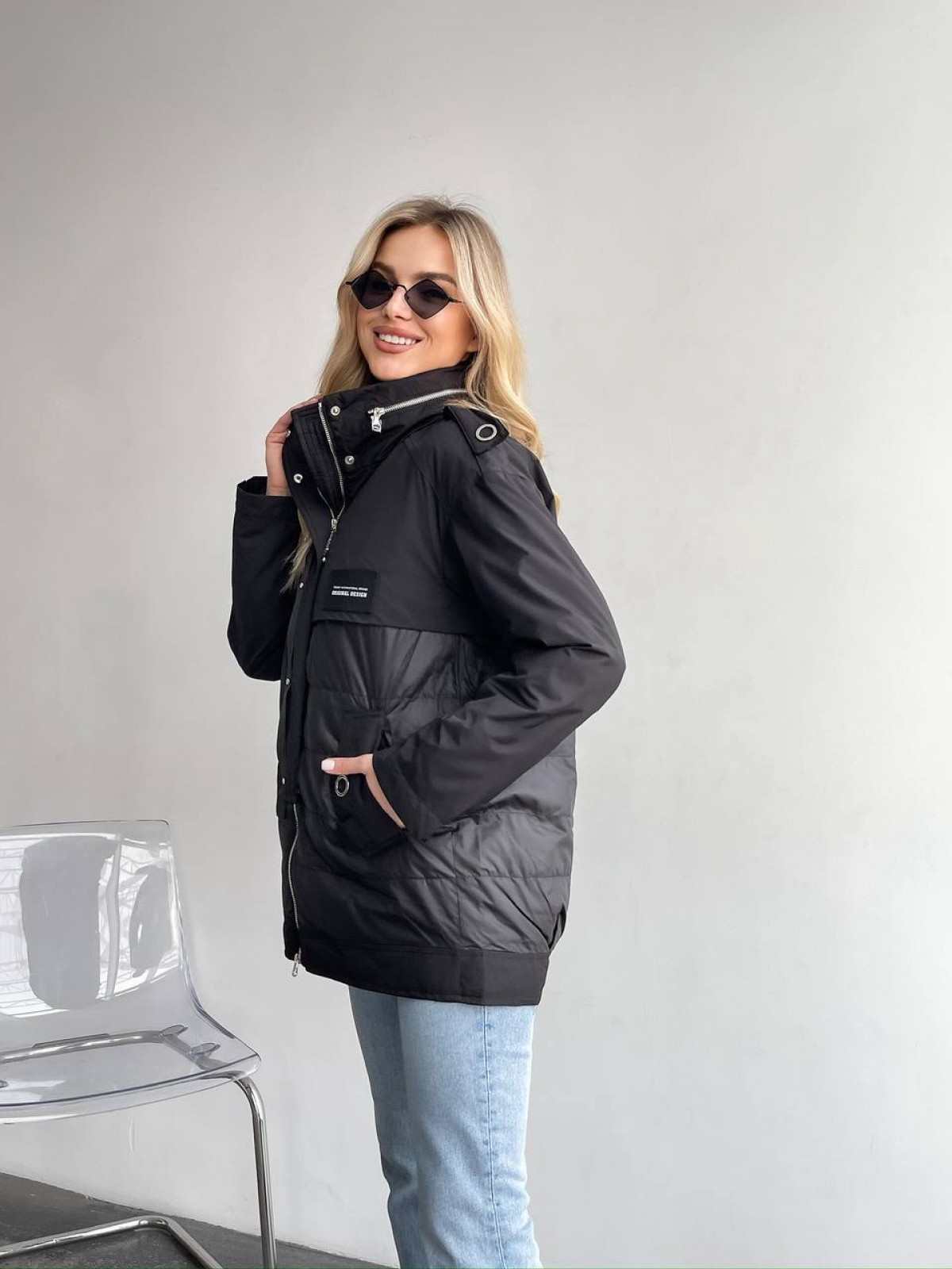 Жіноча тепла куртка колір чорний р.M 450441