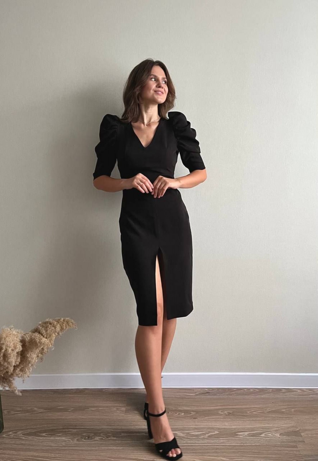 Жіноча сукня з рукавом чорного кольору р.S 385655