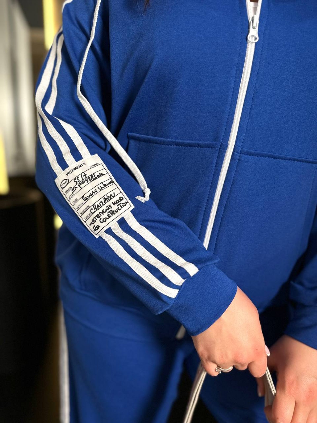 Жіночий прогулянковий костюм двійка колір синій електрик р.54/56 452126
