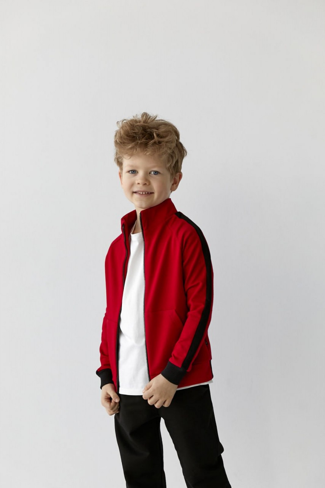 Спортивний костюм на хлопчика колір червоний з чорним р.158 407381
