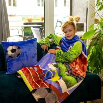 Рукоплед Плед з рукавами з мікрофібри з малюнками дитячий 125х80 Футбол SKL20-277453
