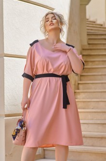 Жіноча сукня з поясом колір пудра 437733