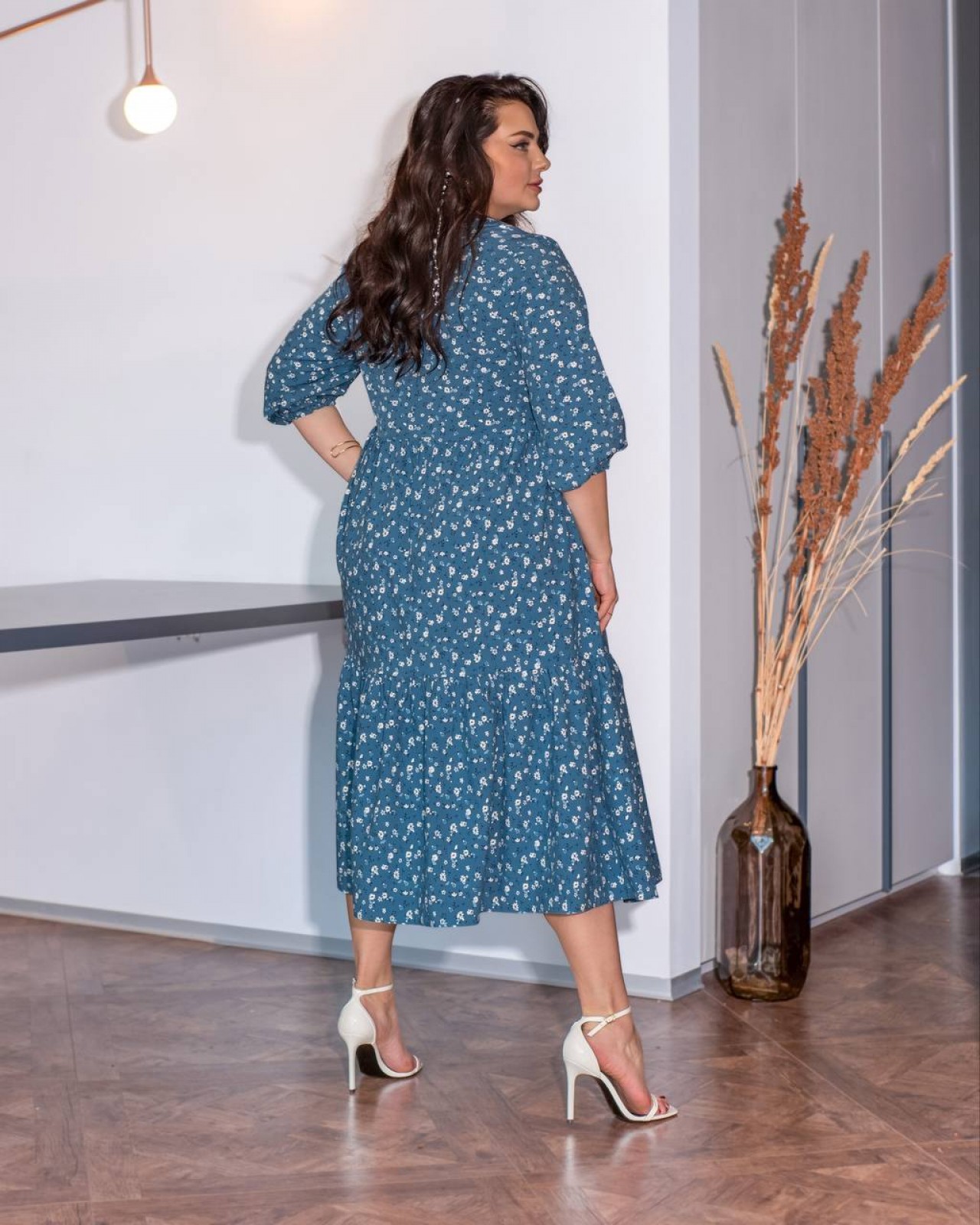 Жіноча вільна сукня міді сіро-блакитного кольору р.54/56 421005