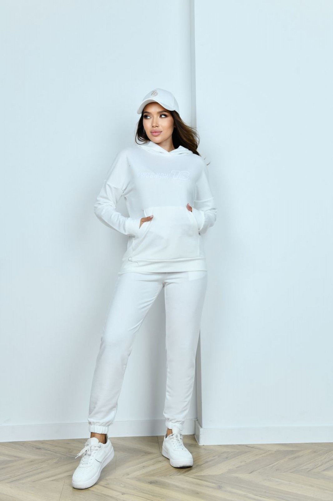 Жіночий спортивний костюм колір білий р.42/44 440370