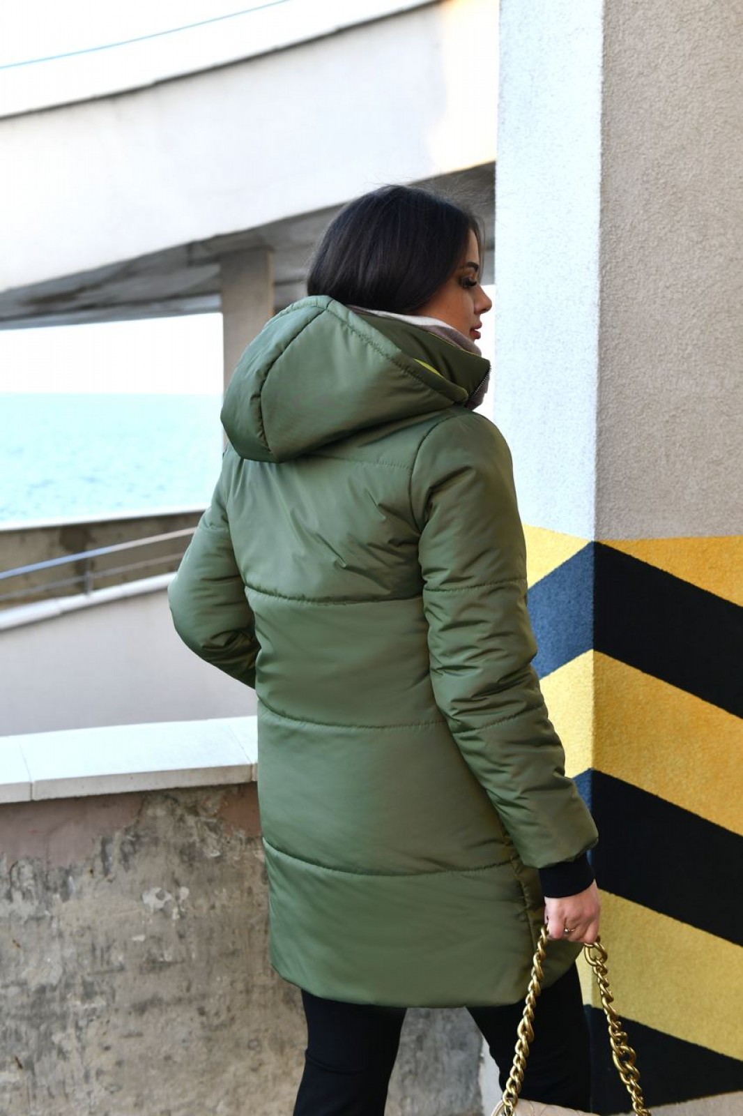 Жіноча зимова куртка хакі 385935