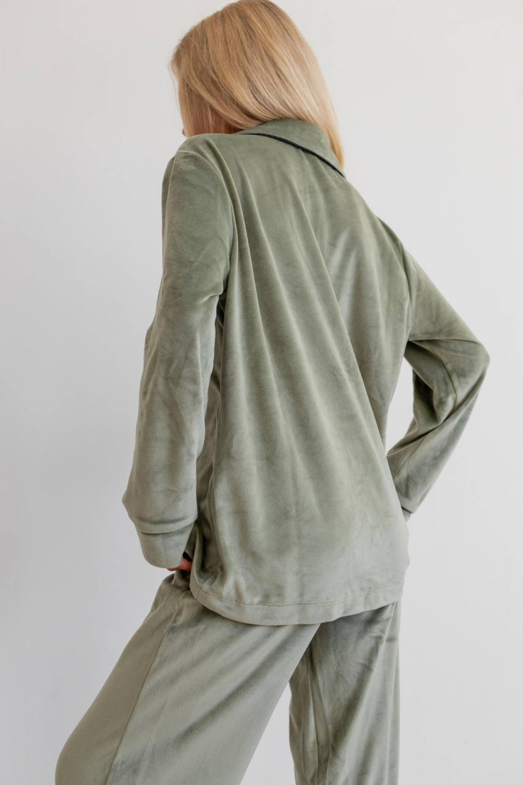 Жіноча піжама велюр Jeny на гудзиках кольору фісташка р.S 442569