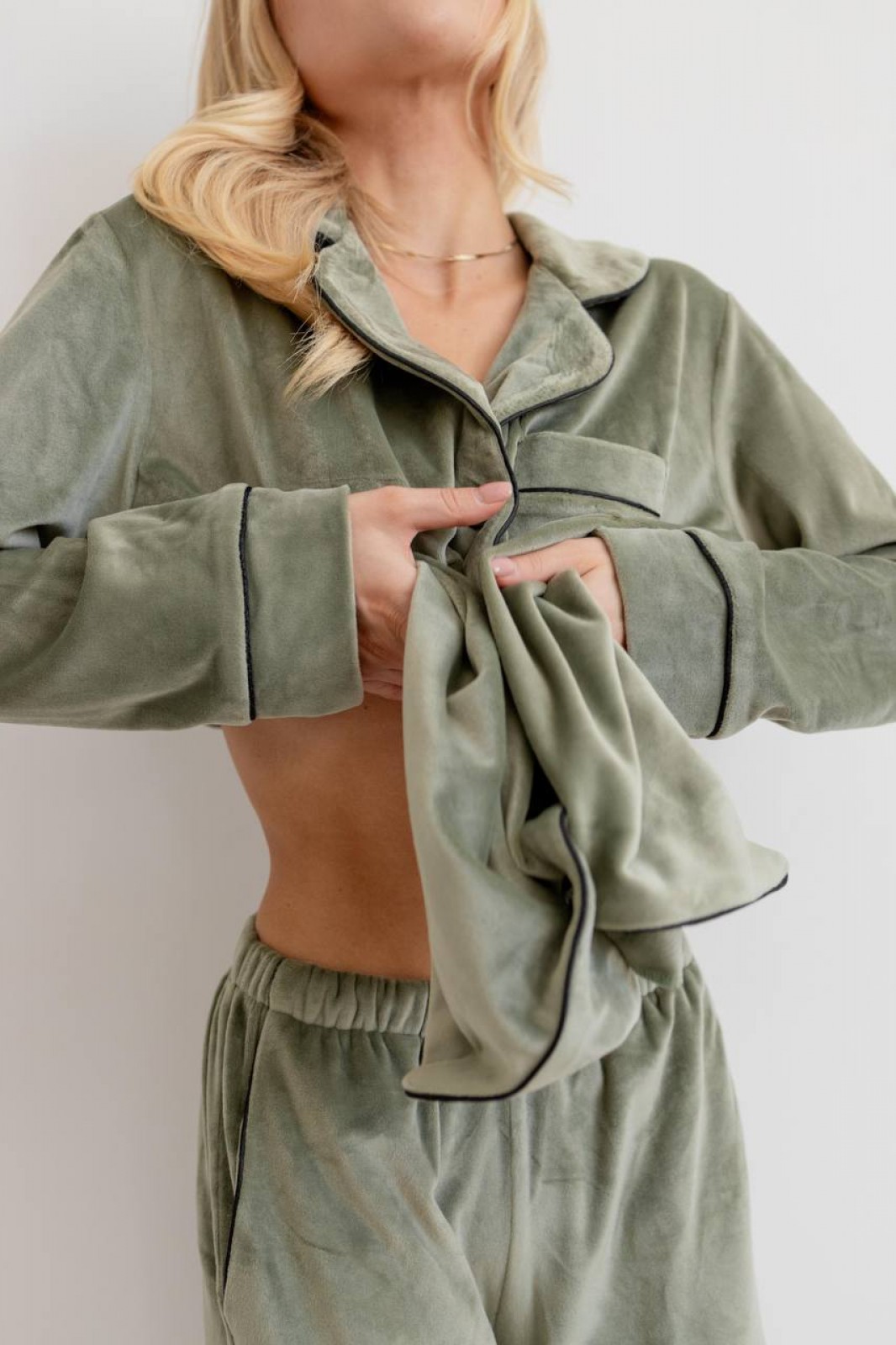 Жіноча піжама велюр Jeny на гудзиках кольору фісташка р.S 442569