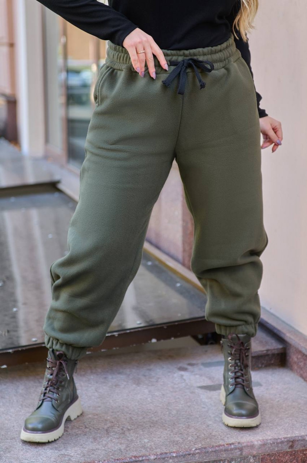 Жіночі штани-джогери на флісі хакі  р.52/54 383996