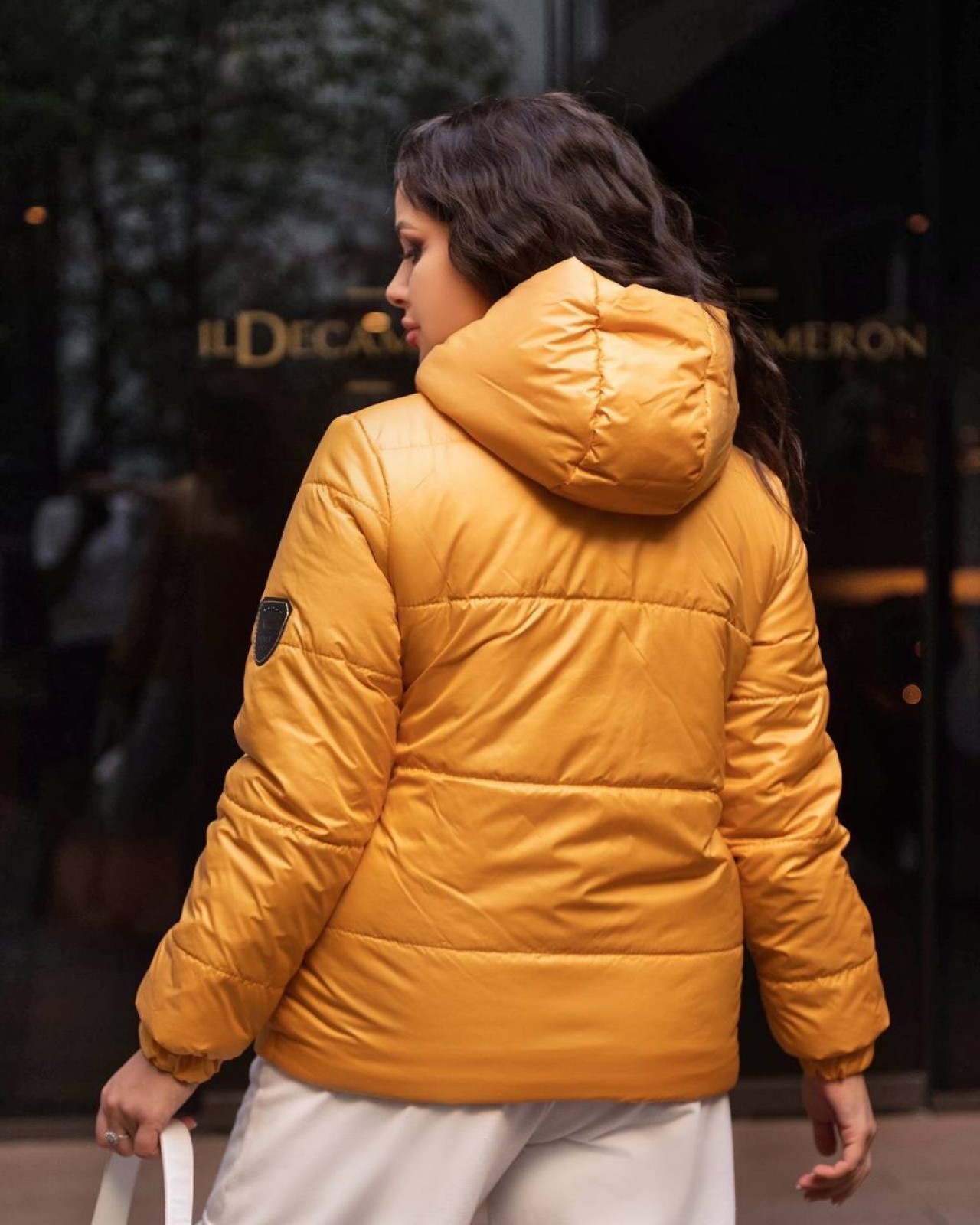 Жіноча коротка куртка із плащової тканини колір гірчиця р.56/58 439824
