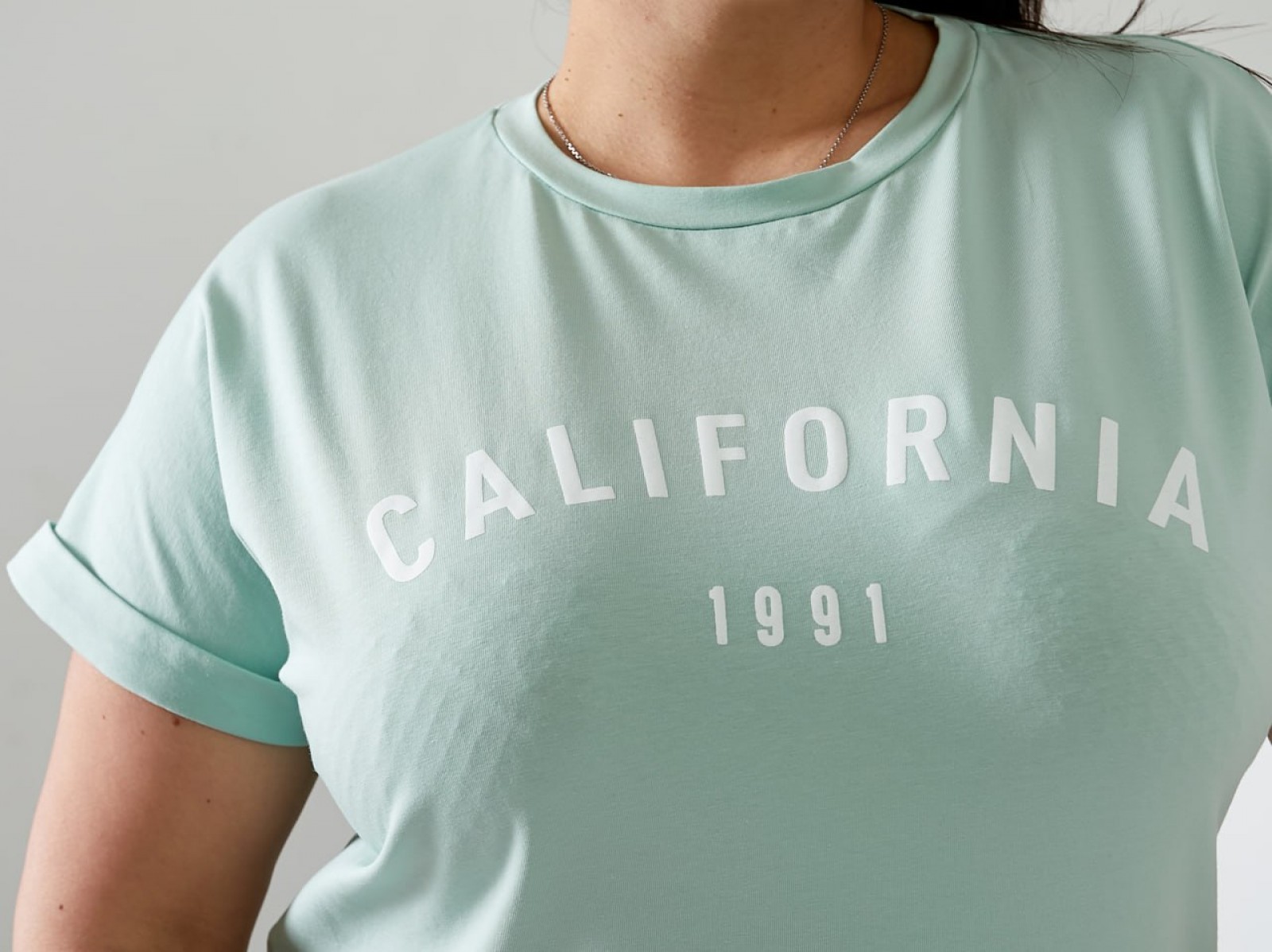 Жіноча футболка California колір м'ятний р.48/50 432459