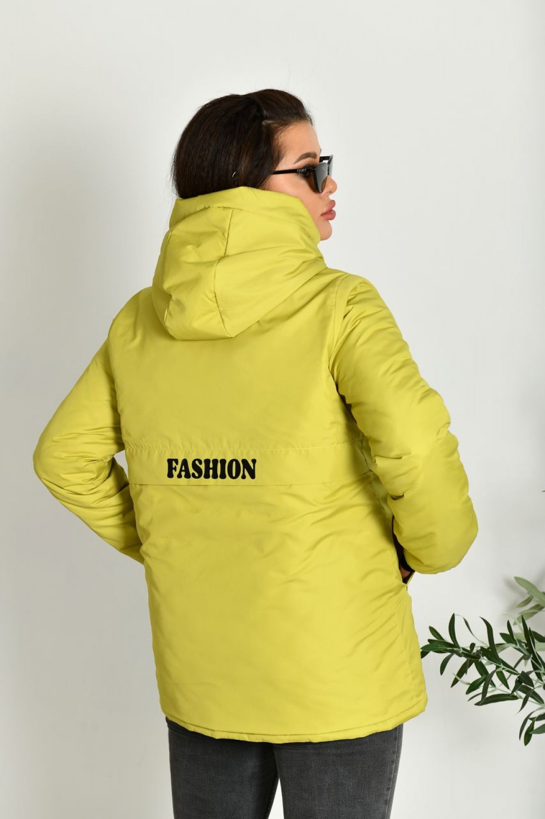 Жіноча коротка куртка колір лайм р.48/50 449637