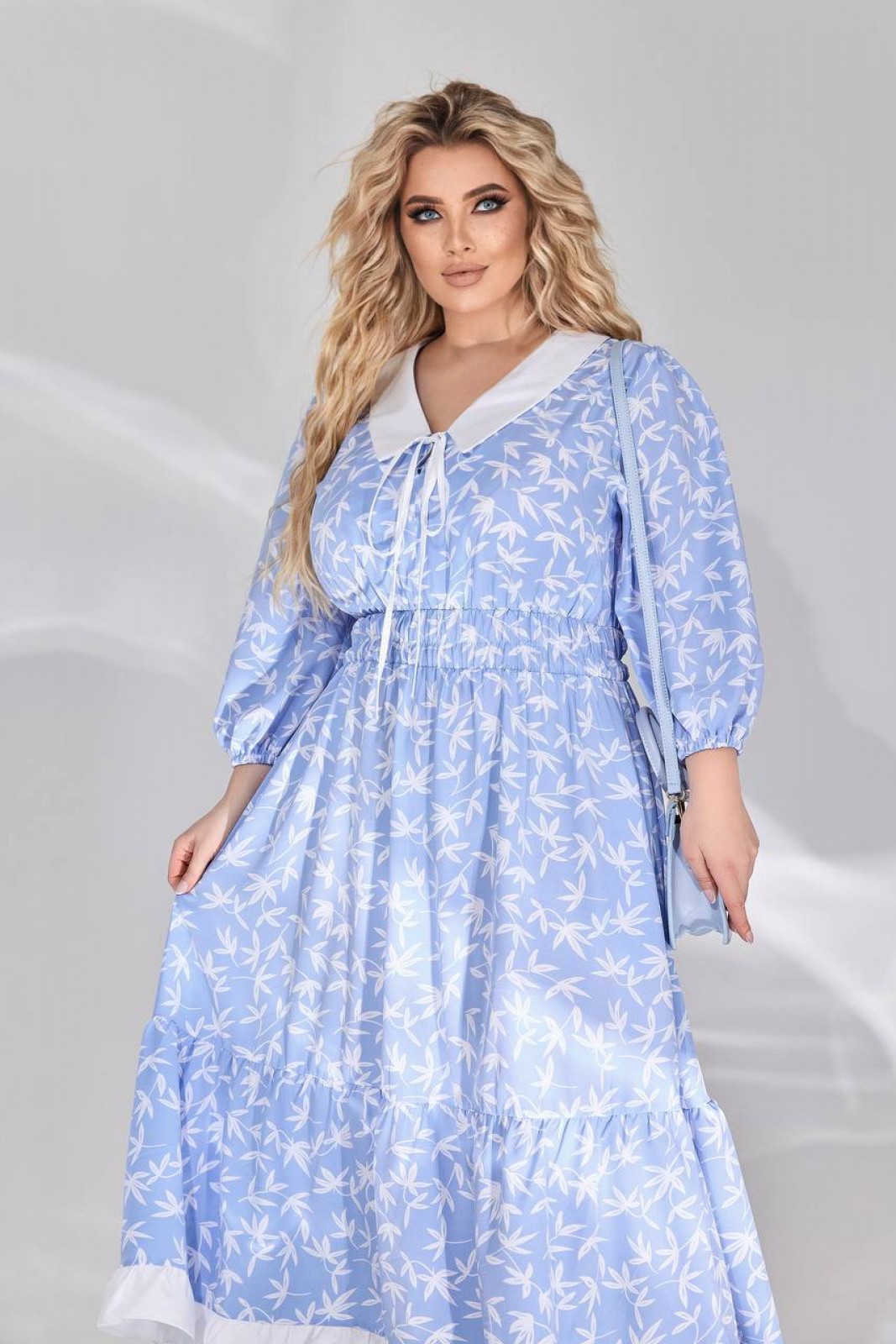 Жіноча вільна сукня із софту колір блакитний р.50/52 450396