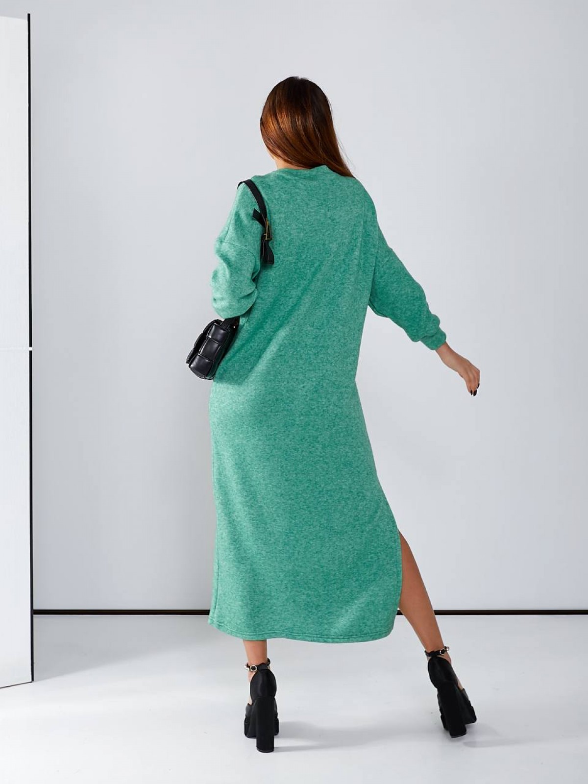 Жіноча сукня вільного крою з ангори колір зелений р.48/52 449563