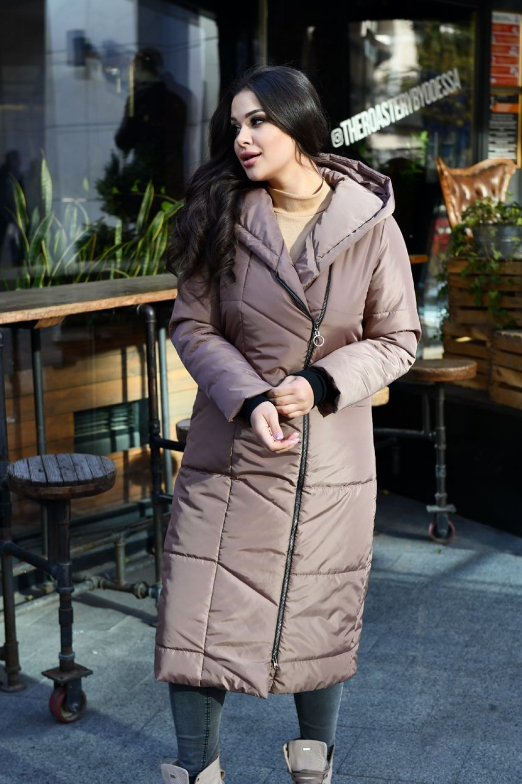 Жіноче плащове пальто шоколадного кольору 384155