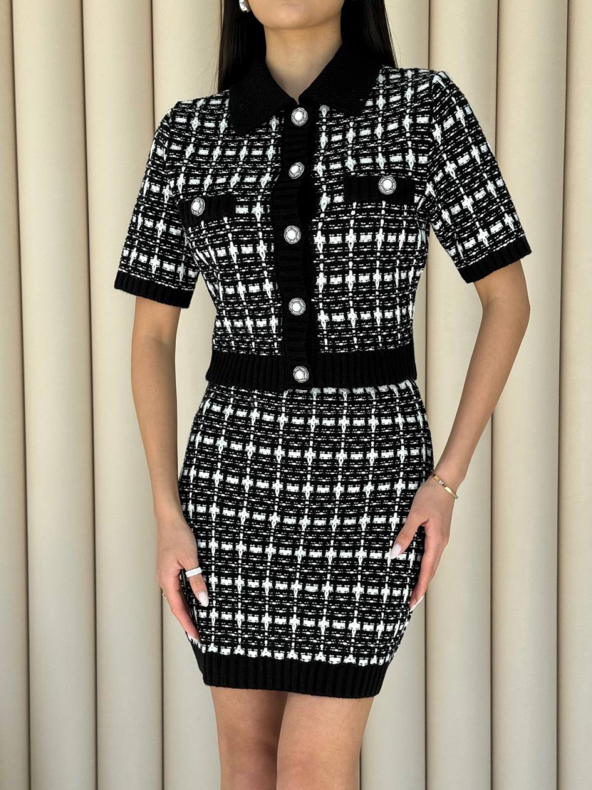 Жіночий костюм двійка зі спідницею колір чорний-білий р.42/46 453386