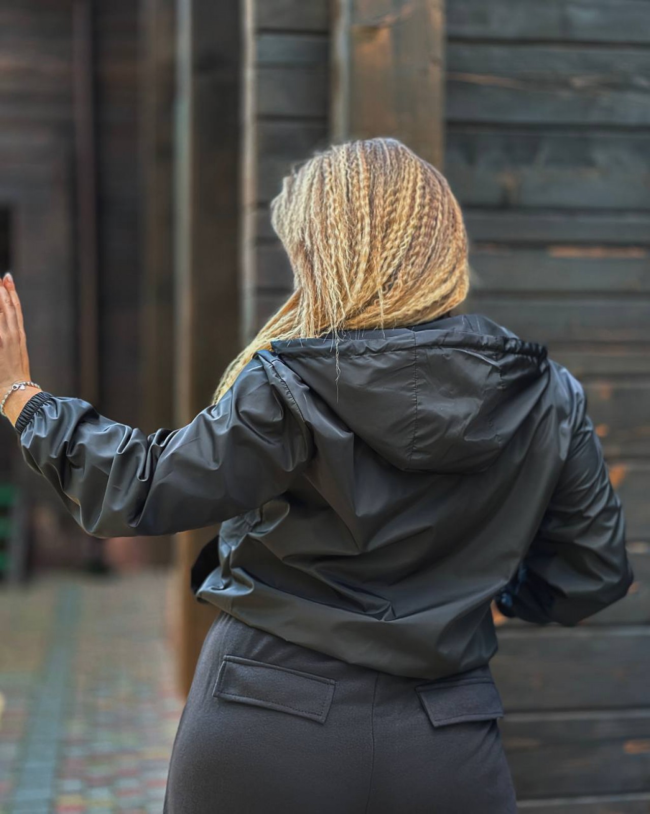 Жіноча ветровка з капюшоном колір чорний р.2XL 440300