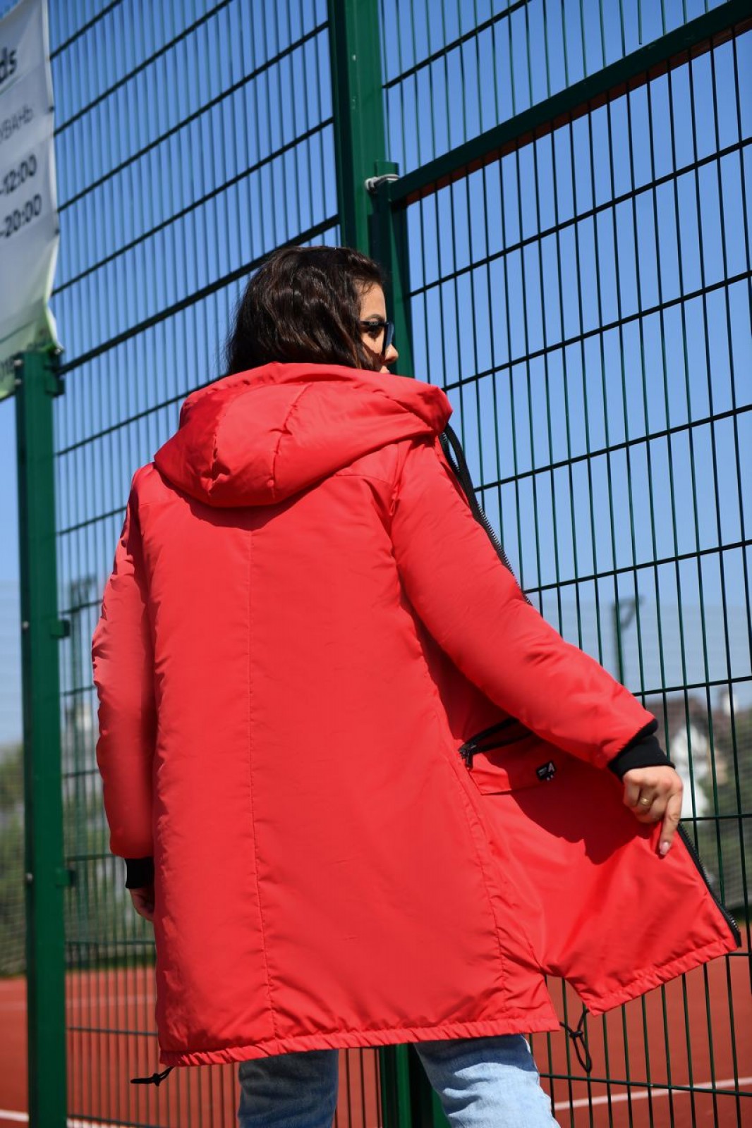 Жіноча куртка з капюшоном колір червоний р.48/50 449633