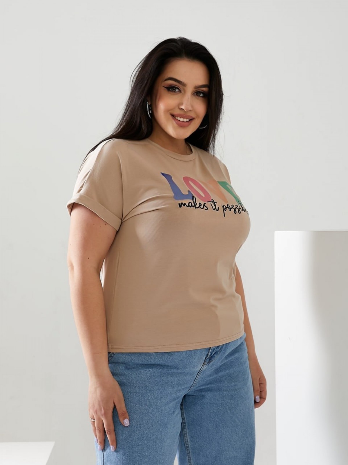 Жіноча футболка LOVE колір бежевий р.56/58 432485