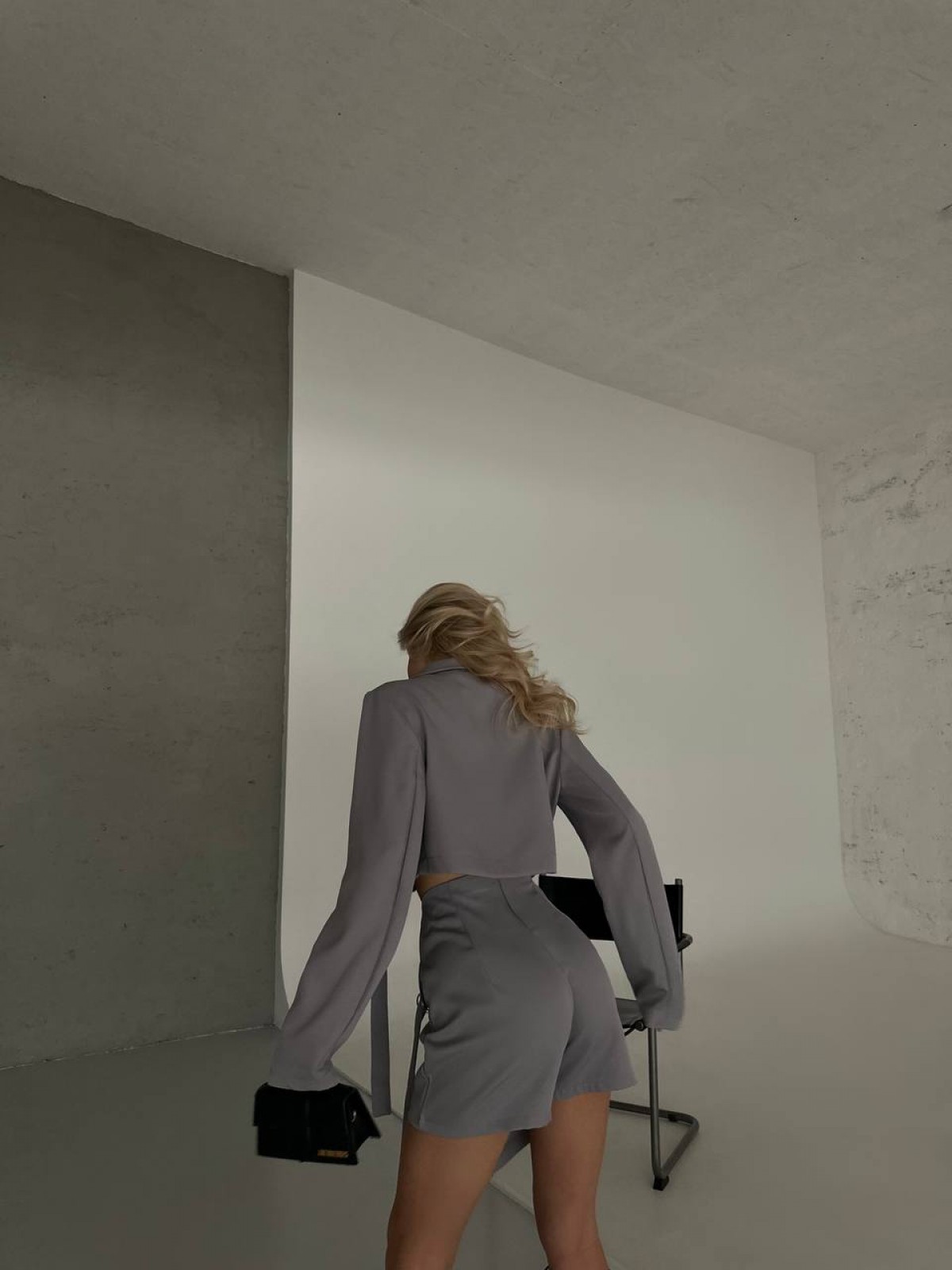 Жіночий костюм спідниця та піджак колір сірий р.44/46 454753