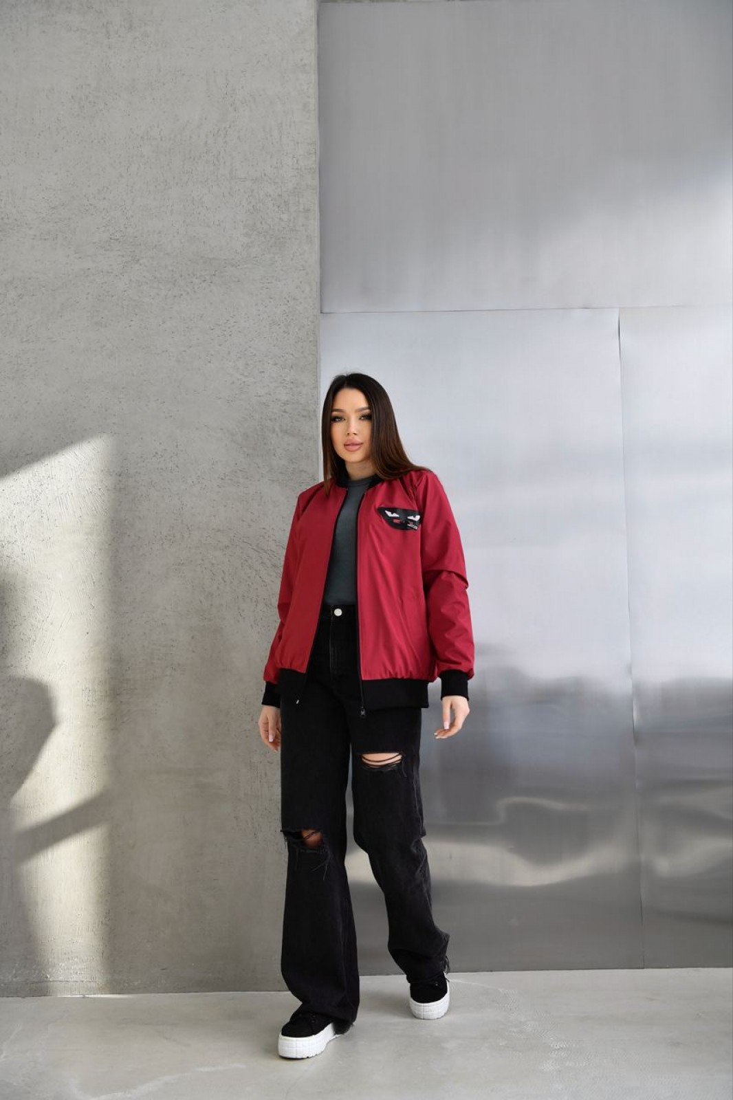 Жіноча куртка бомбер колір бордовий р.52/54 450807