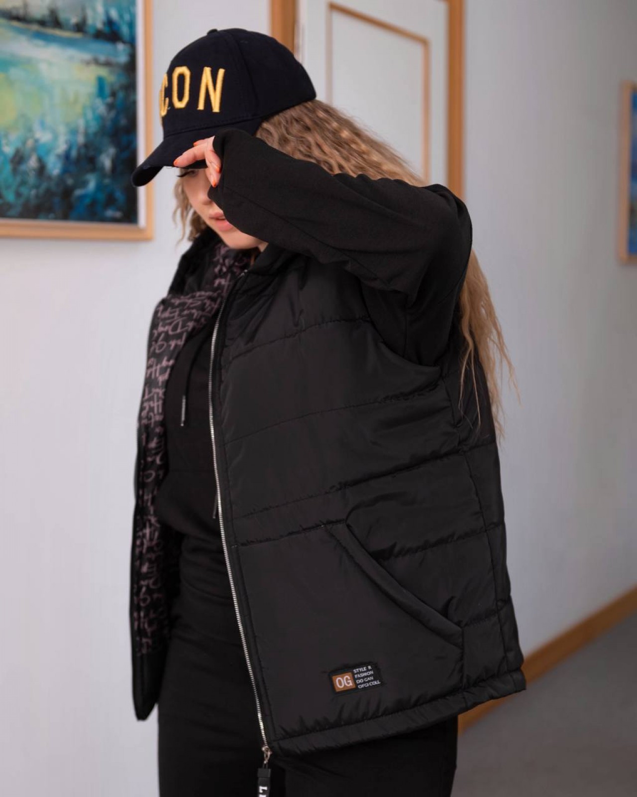 Жіночий прогулянковий костюм трійка з жилеткою чорного кольору р.46/48 407858