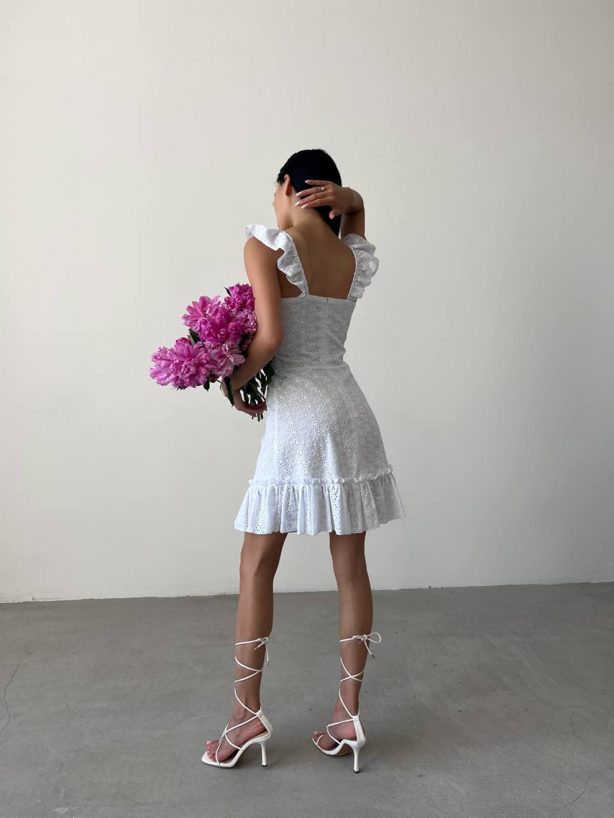 Жіноча сукня з прошви колір білий р.42 437876