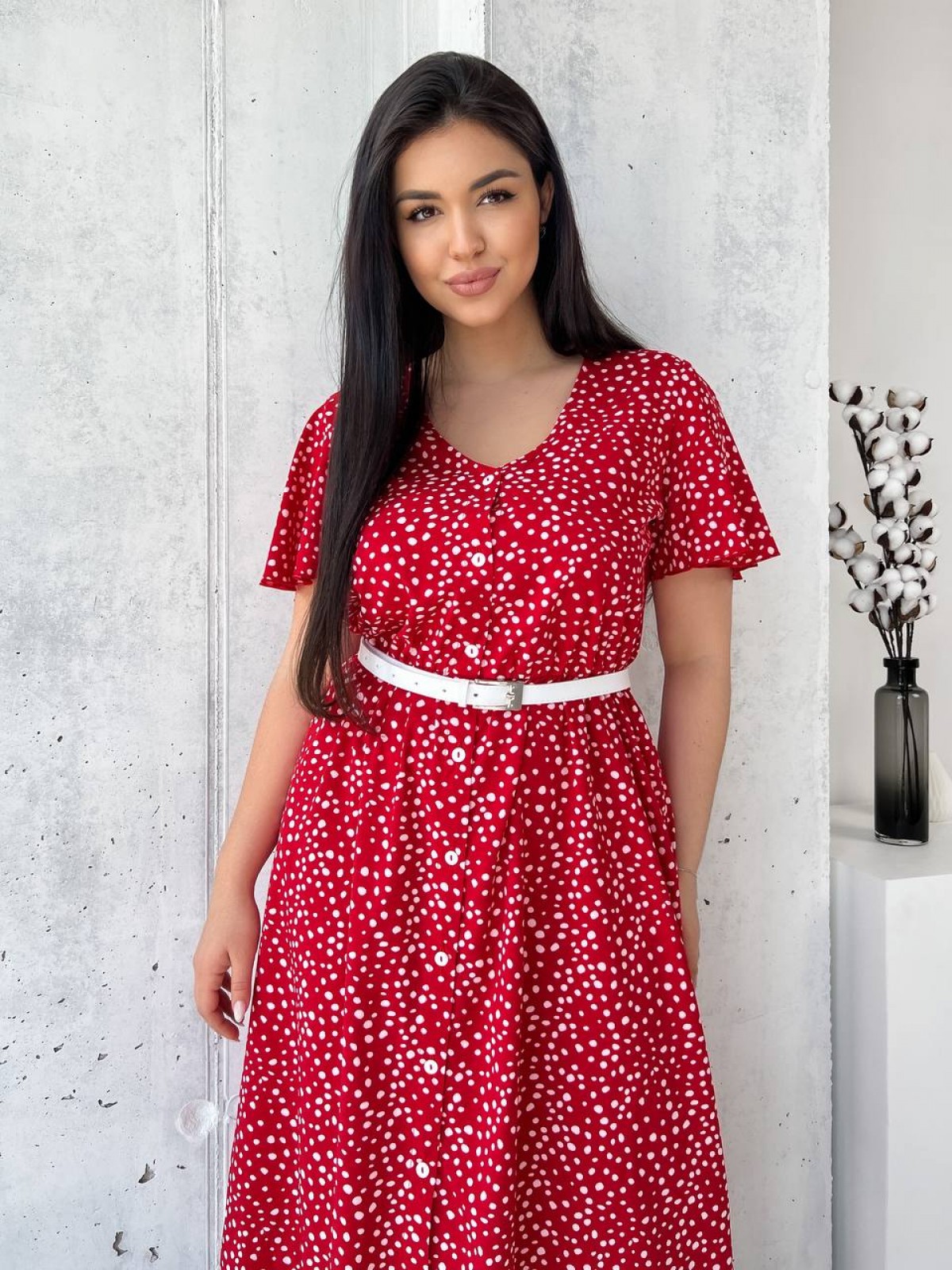 Жіноча сукня з поясом колір червоний 434396