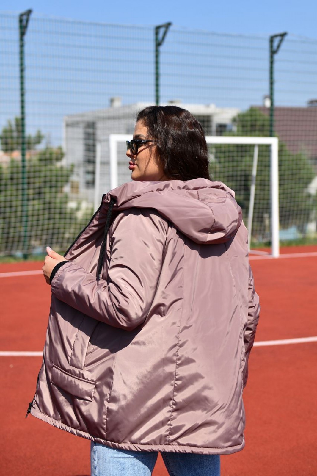 Жіноча демісезонна куртка з плащової тканини колір мокко р.56/58 384264