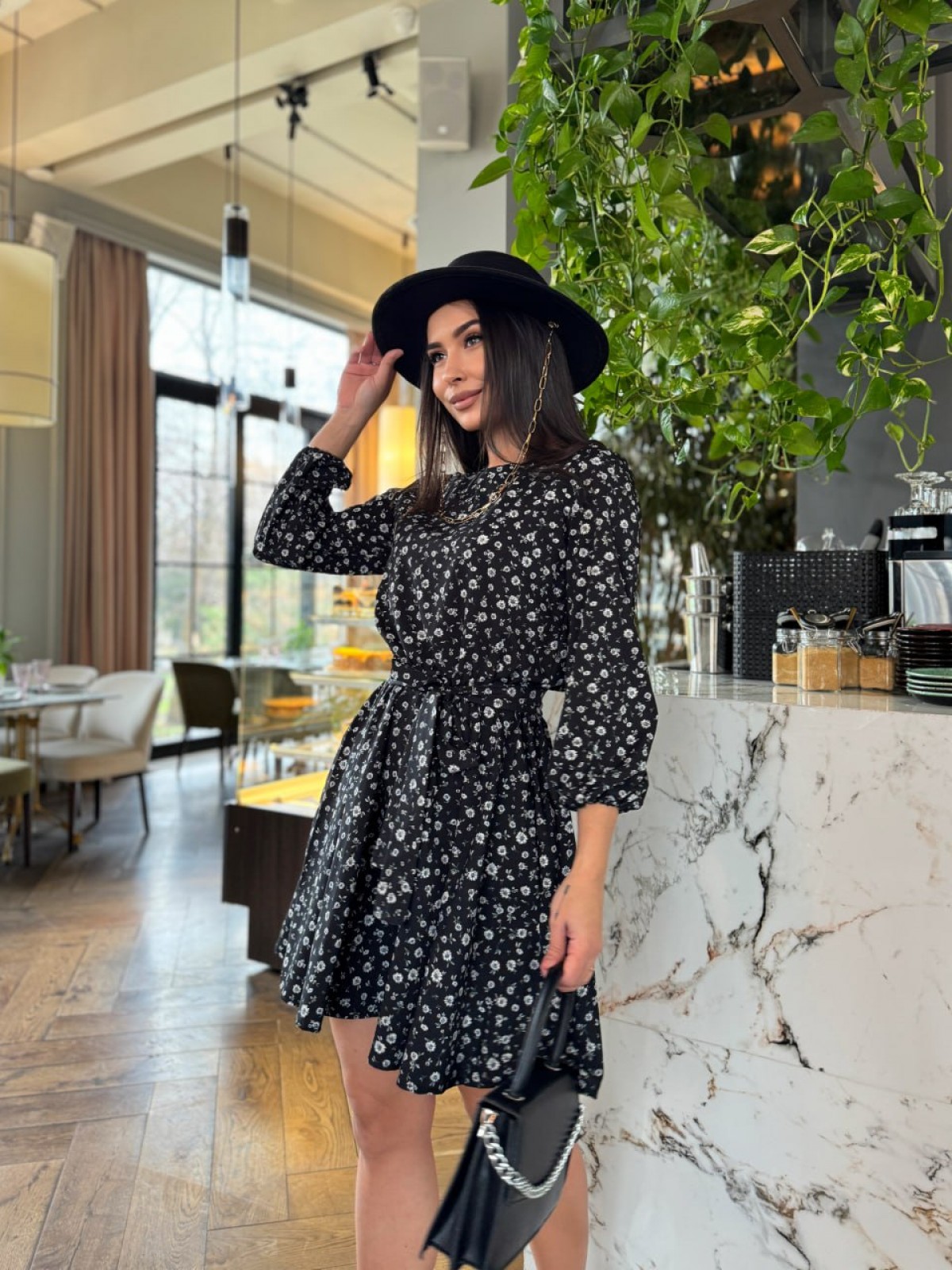 Жіноча сукня із софту колір чорний з м'ятними квітами р.42/44 453506
