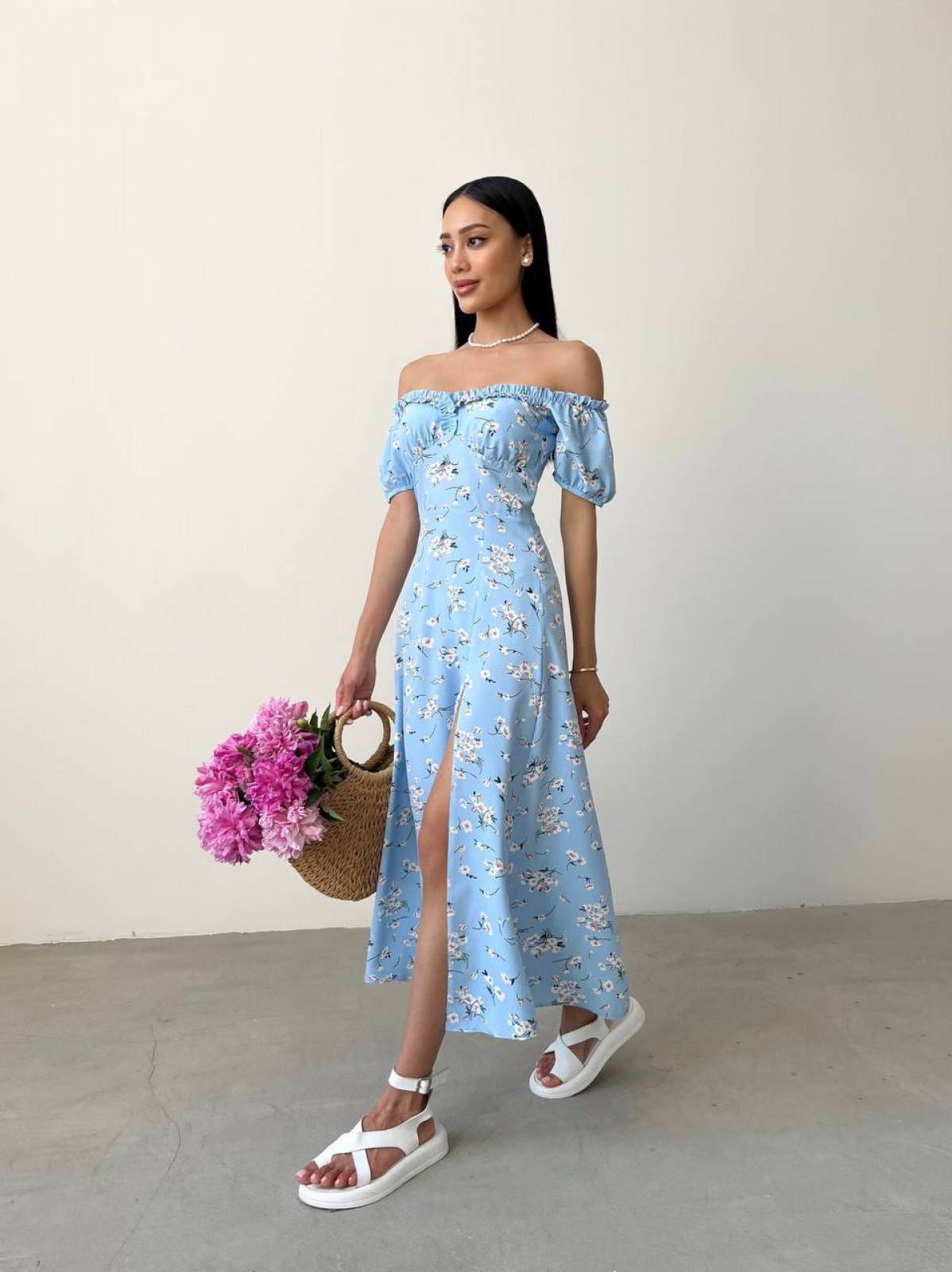 Жіноча літня сукня міді колір блакитний принт гілочка р.44 438594