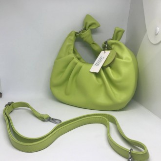 Жіноча сумочка колір насичений зелений 437291