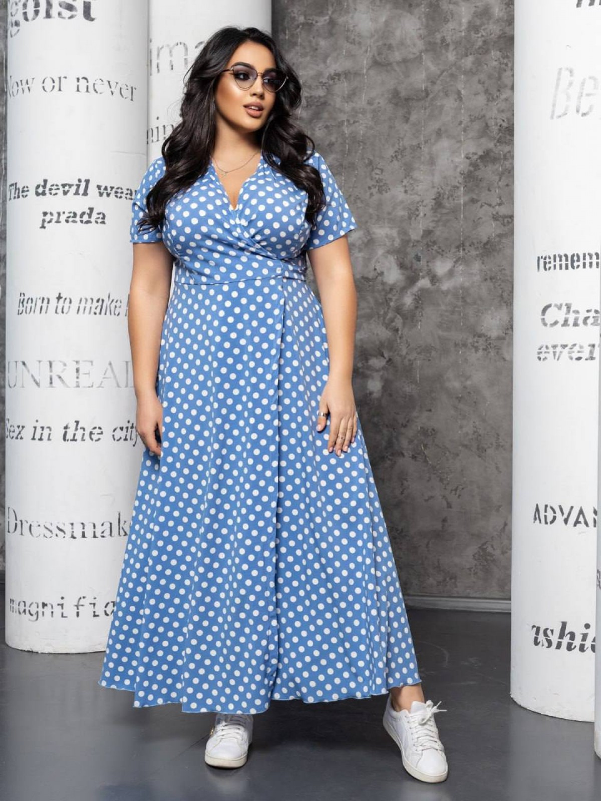 Жіноча сукня на запах софт горох блакитного кольору р.60/62 407083
