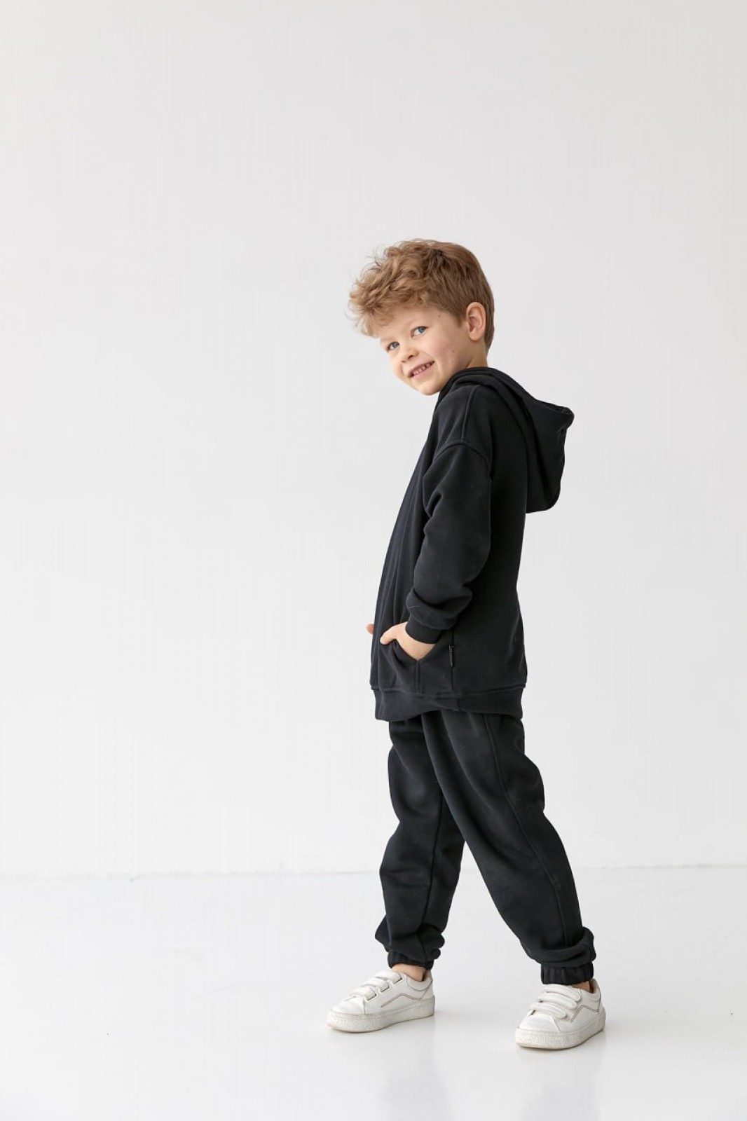 Дитячий спортивний костюм для хлопчика чорний р.134 439907