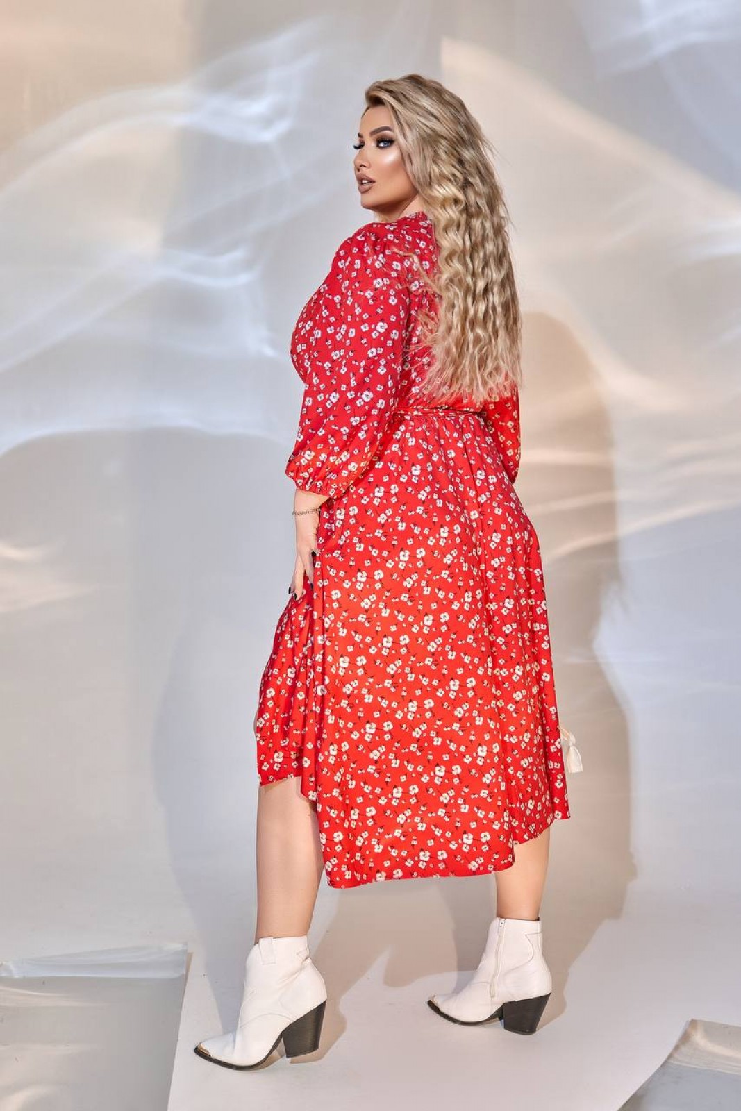 Жіноча вільна сукня із софту колір червоний р.62/64 449948