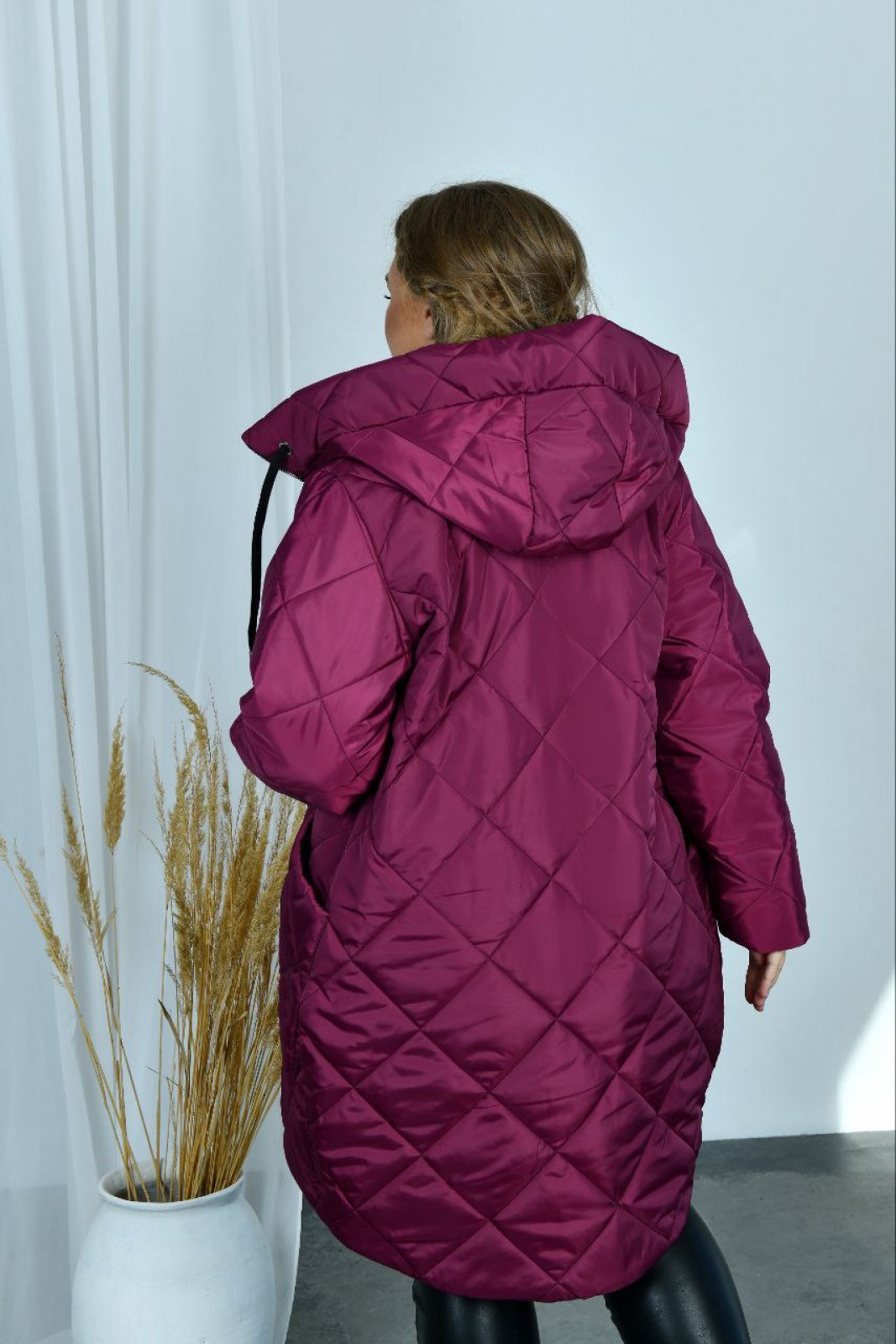 Жіноча тепла курточка колір сливовий р.60 445263
