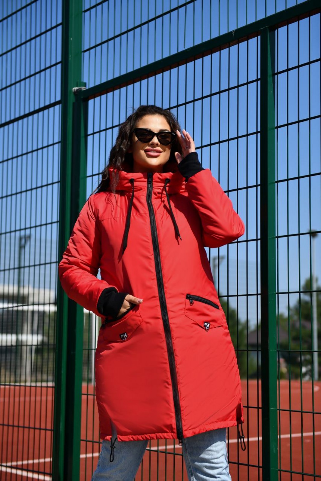 Жіноча куртка з капюшоном колір червоний р.52/54 449819
