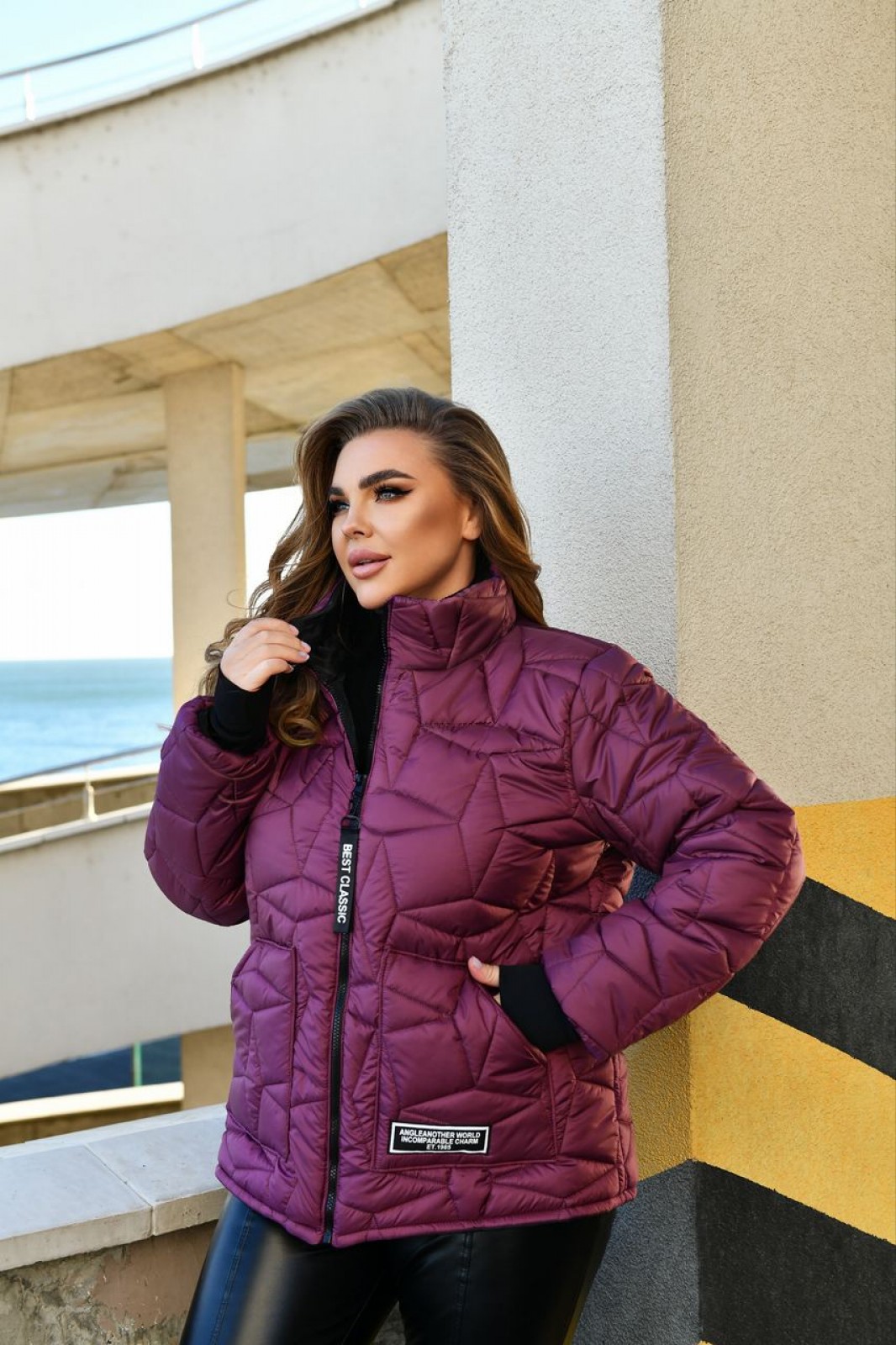 Жіноча тепла курточка колір марсала р.52/54 447507