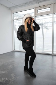 Жіноча тепла куртка з капюшоном на хутрі колір чорний р.48/50 447632