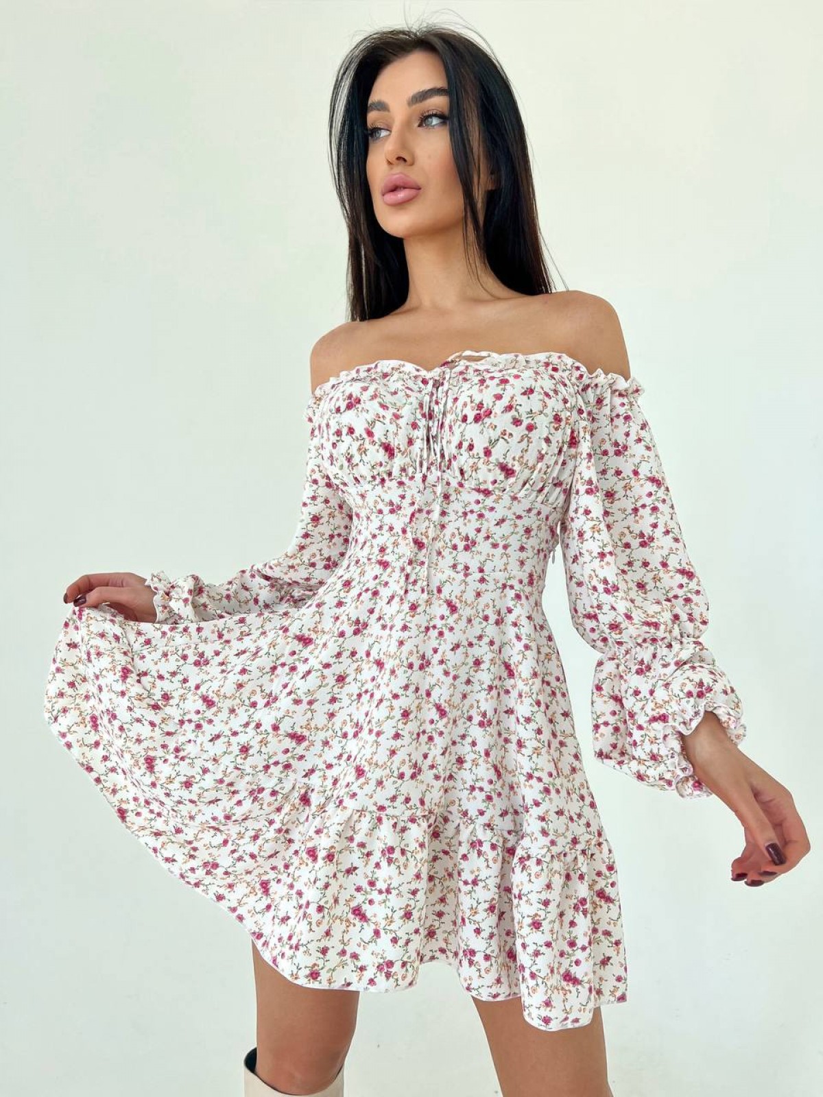 Жіноча сукня міні колір білий рожеві квіти р.42/44 453806
