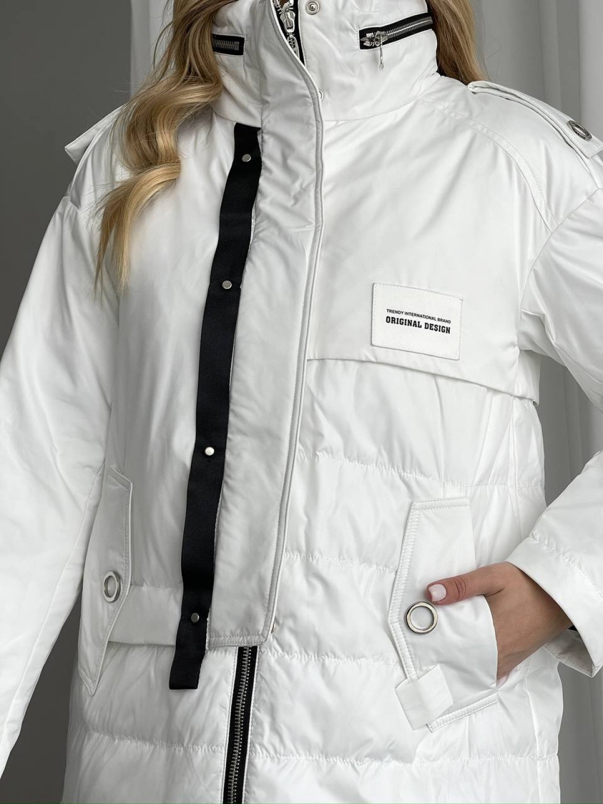 Жіноча тепла куртка колір білий р.S 450139